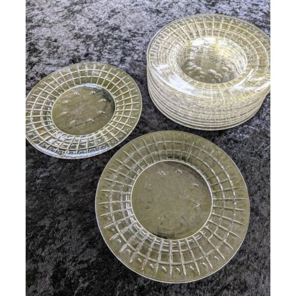 12 Vintage Heisey 9" Victorian Glass Plates - Picture 1 of 2